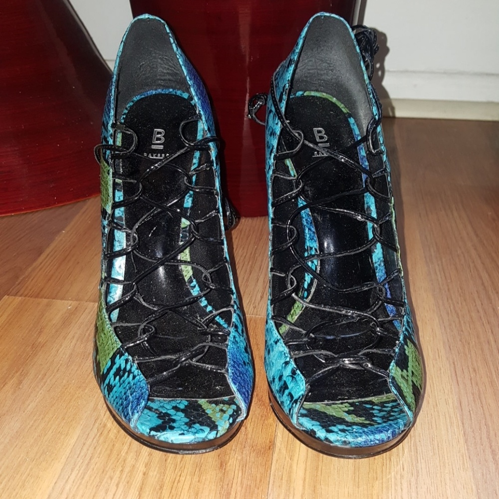 Baker shoes lace of the leg Heels